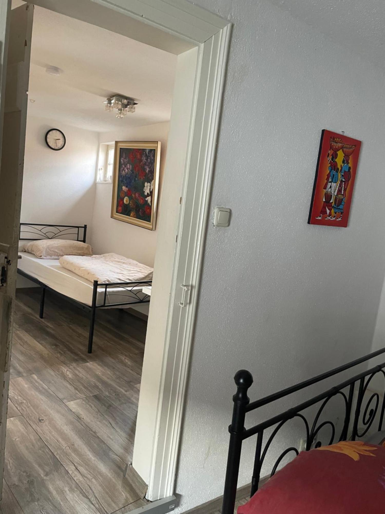 Gaestehaus Linden -Zweibettzimmer Exterior foto